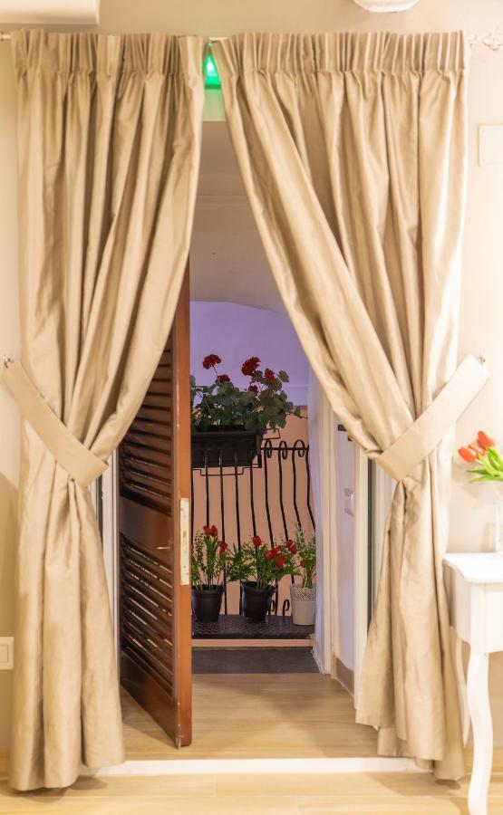 Reginella Duomo Apartment Napoli Eksteriør bilde
