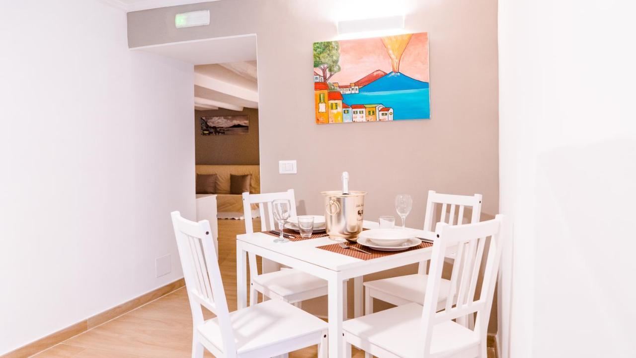 Reginella Duomo Apartment Napoli Eksteriør bilde